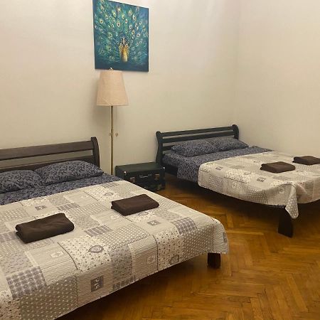 Apartments White House Λβιβ Εξωτερικό φωτογραφία