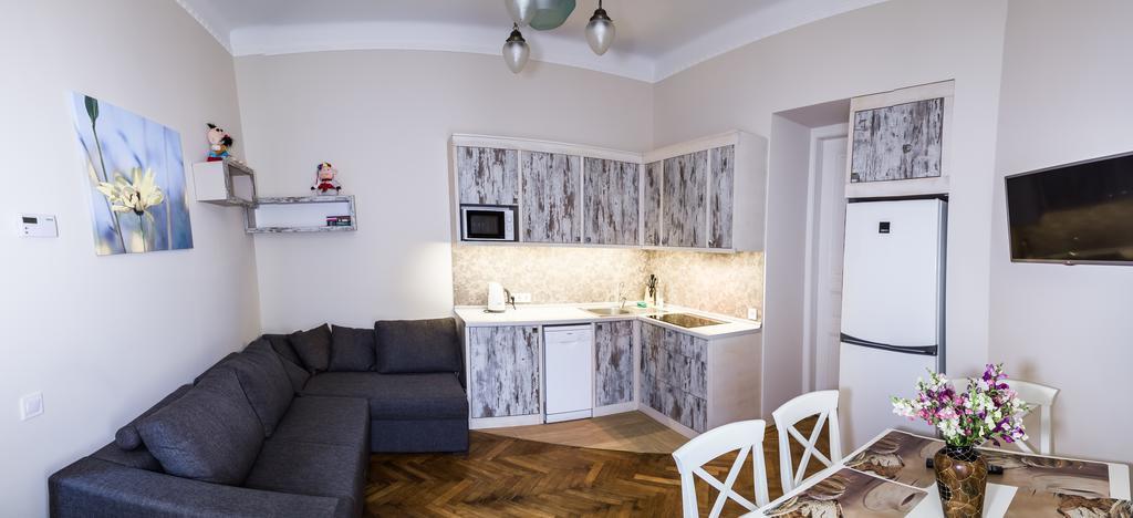 Apartments White House Λβιβ Δωμάτιο φωτογραφία