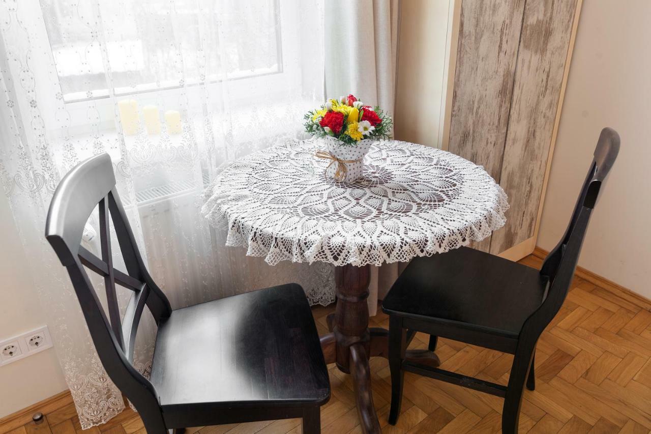 Apartments White House Λβιβ Εξωτερικό φωτογραφία